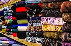 یک میلیارد دلار پارچه بی‌کیفیت وارد کشور شد / حمایت از تولیدکنندگان داخلی در حد شعار