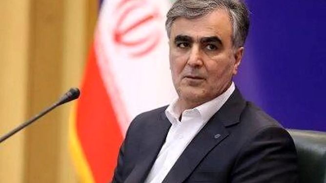 رشد نقدینگی به کانال ۳۰ درصد رسید / نظام بانکی تنها تأمین‌کننده مالی جنگ بود