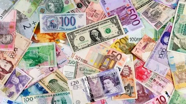 کاهش قیمت دلار، یورو و درهم حواله‌ای در بازار امروز