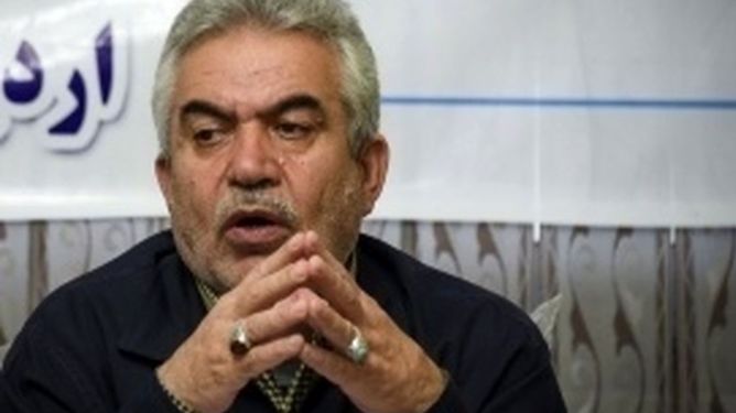 مسئولان به داد کارگران و کارفرمایان برسند