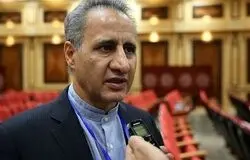 دولت با مدیریت ارز و موجودی کالاها مانع جهش قیمت‌ها شود