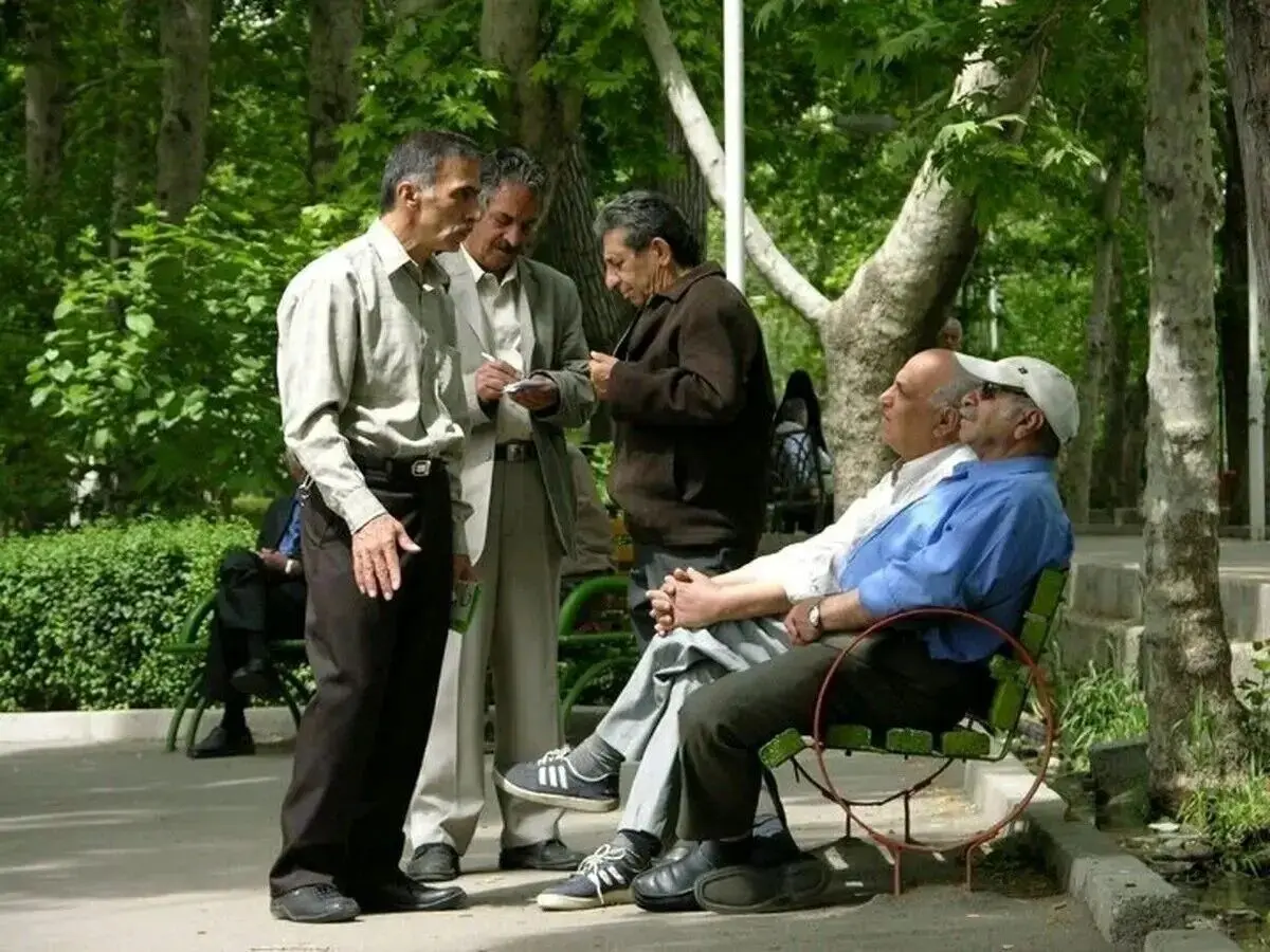 فعال صنفی بازنشستگان: افزایش حقوق امسال زیر بار گرانی‌ها از بین رفت