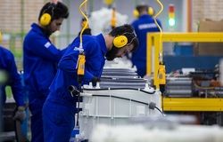 ایستادگی صنعت ایران در برابر تحریم، فرسودگی و ناترازی انرژی
