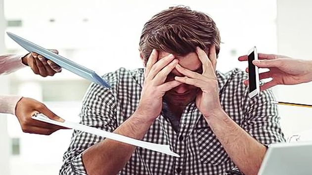 چندشغله‌ها؛ آینه فرسودگی طبقه متوسط در اقتصاد تورمی ایران