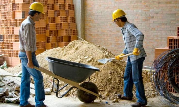 کارگران ساختمانی؛ قربانیان فراموششده رکود و بیعدالتی بیمهای