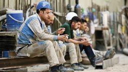  چرا شورایعالی کار در شش ماه فقط یک بار تشکیل شد؟