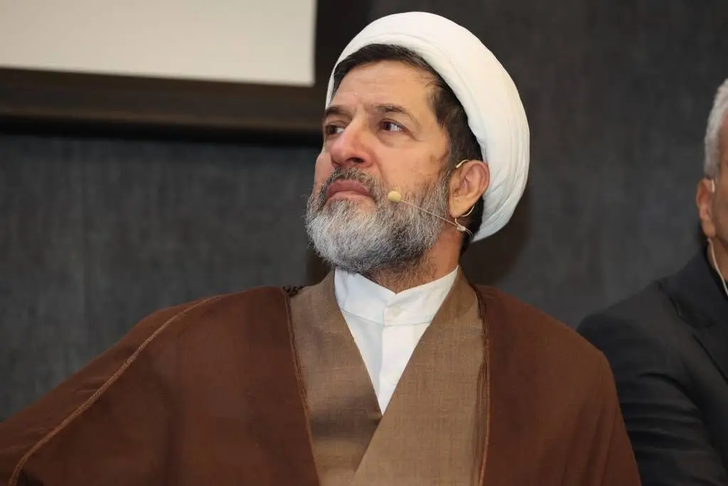 انتقاد از بودجه ۱۴۰۵؛ افزایش دستوری سود بانک مرکزی خلاف قانون است