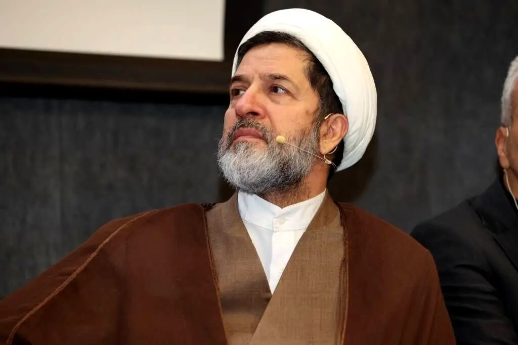 انتقاد از بودجه ۱۴۰۵؛ افزایش دستوری سود بانک مرکزی خلاف قانون است