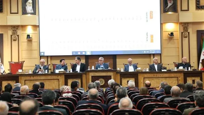 تاکید بر اولویت اقتصاد بر سیاست در مذاکرات/صدور بیانیه هیات نمایندگان اتاق ایران درباره لزوم اصلاح ساختار حکمرانی اقتصادی کشور