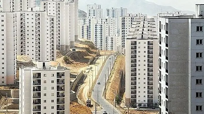 سیاست‌های اشتباه، بازار مسکن را به بحران ساختاری کشانده‌ است