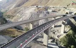 نیمی از رانندگان عوارض آزادراهی را نمی‌پردازند/برنامه بازگشت ۴,۵۰۰ میلیارد در بودجه ۱۴۰۵