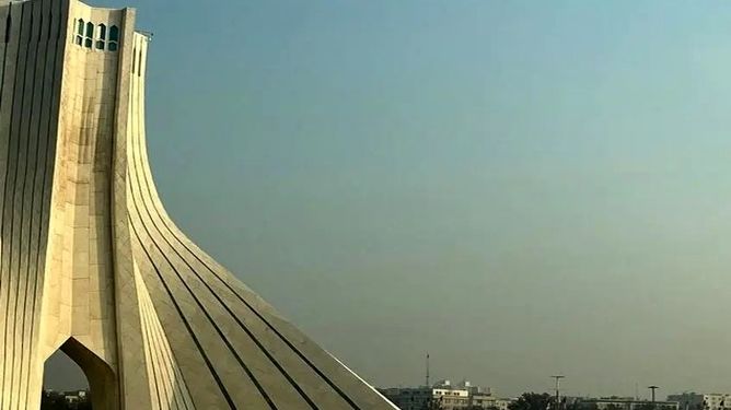 دولت و مجلس از انتقال پایتخت عقب نشستند/ طرح «تمرکززدایی» جایگزین انتقال پایتخت