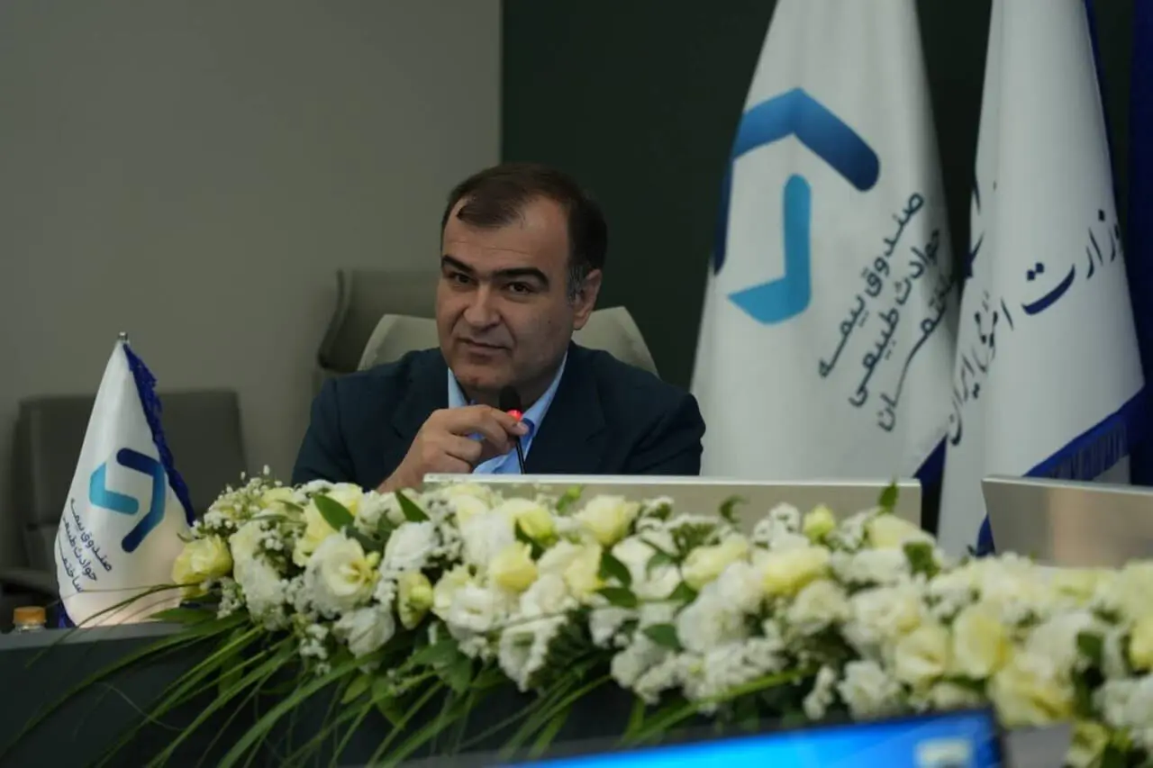 بیمه آنلاین درآمد نمایندگان را تهدید می‌کند؟ پاسخ بیمه مرکزی