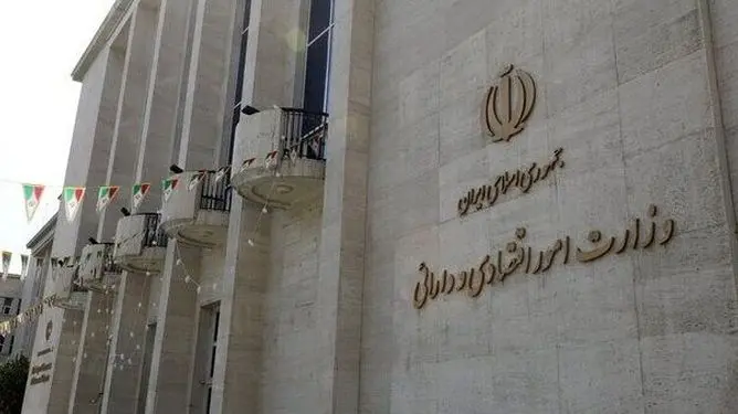 مناطق آزاد اولویت تأمین کالاهای اساسی و مواد اولیه؛ استمرار خدمات اقتصادی در شرایط اضطرار