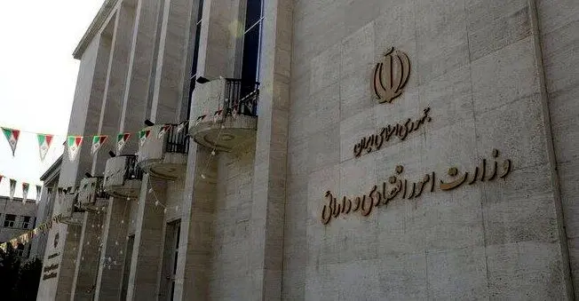 مناطق آزاد اولویت تأمین کالاهای اساسی و مواد اولیه؛ استمرار خدمات اقتصادی در شرایط اضطرار