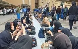 اعتراض پرسنل بیمارستان امام خمینی اهواز به تأخیر پرداخت حقوق و مطالبات