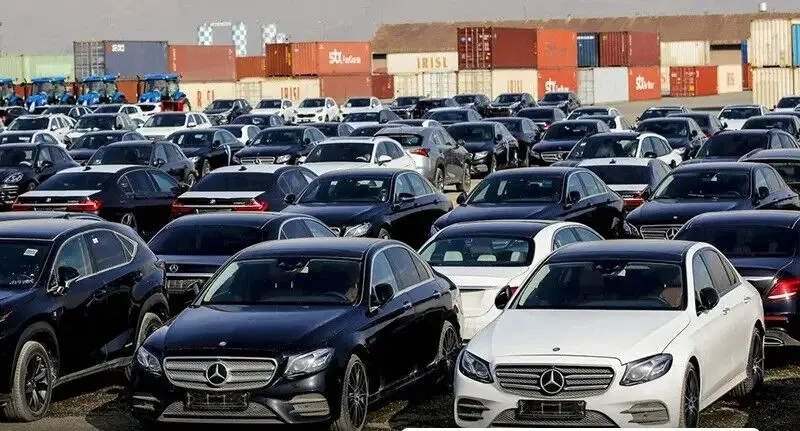 ترخیص هزاران خودرو با تعرفه غیرقانونی؛ قصور کدام نهاد؟