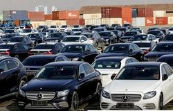 ترخیص هزاران خودرو با تعرفه غیرقانونی؛ قصور کدام نهاد؟