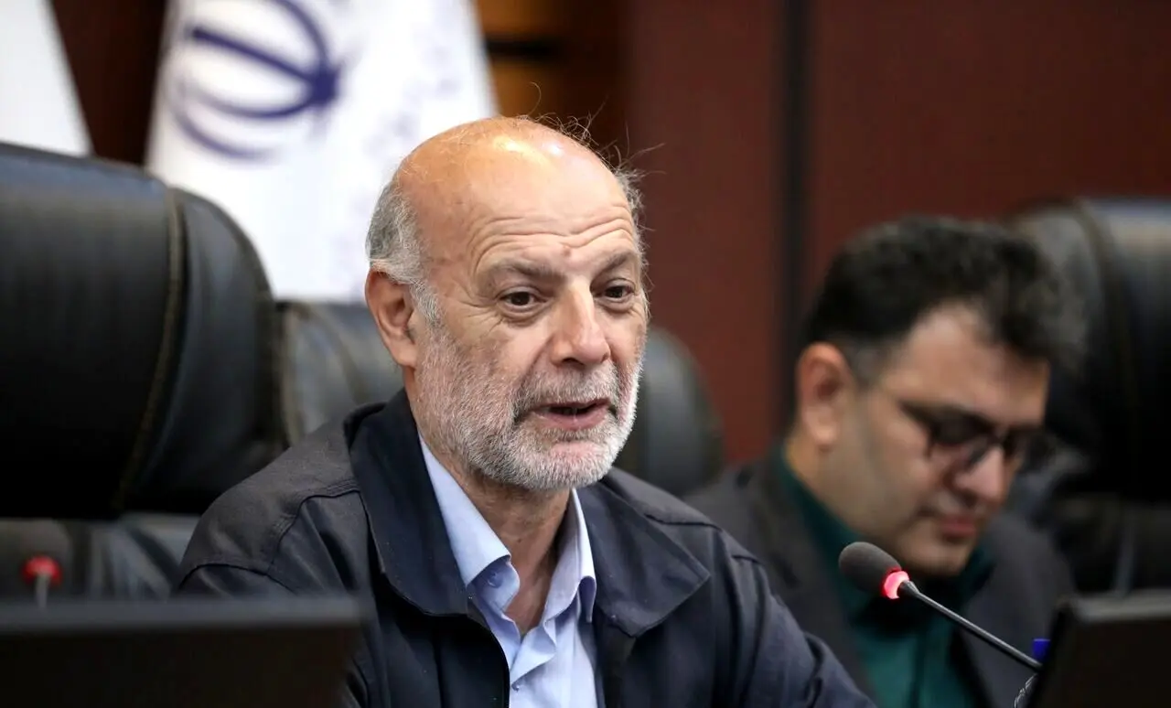 دخالت در بازار پول، معیشت کارگران را در جنگ اقتصادی به خطر می‌اندازد