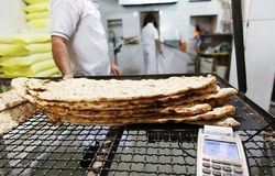 دستمزد کارگران نانوایی به تأخیر دولت در پرداخت یارانه نان گره خورد