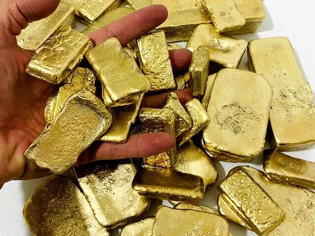 طلای آبشده؛ سرمایه‌گذاری پرریسک برای مردم عادی