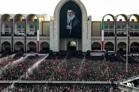 دومین روز آیین وداع با پیکر رهبر شهید/مصلای امام، میعادگاه حماسه ملت