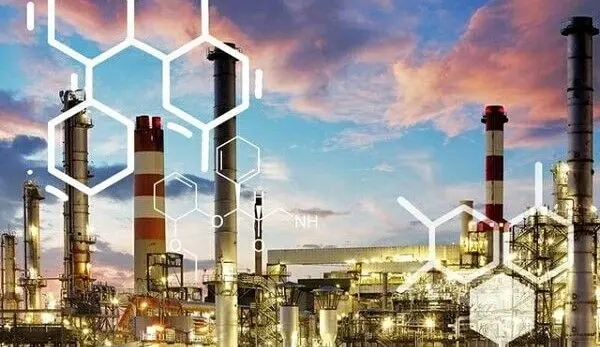 پتروشیمی؛ پنج دهه صنعت و یک تصمیم سرنوشت‌ساز