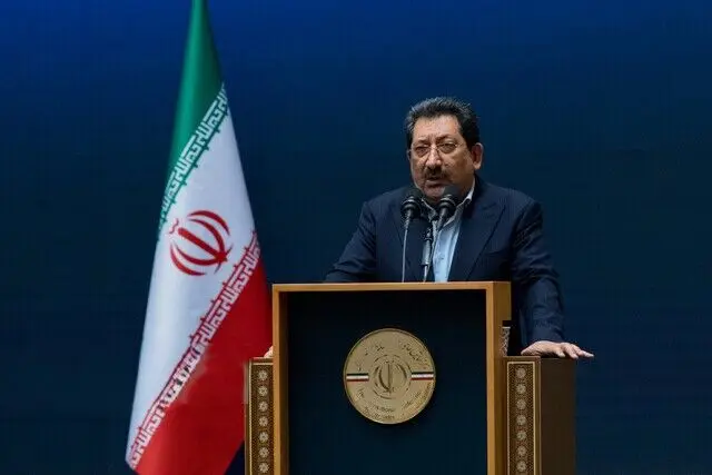 هشدار وزیر صمت درباره فشار بر تولید؛ صنعت سخت‌ترین روزهای خود را می‌گذراند