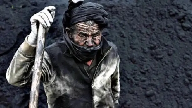 وام برای صنایع، بیمه برای کارگران/راهکار رئیس کانون کارگران ساختمانی در شرایط جنگی