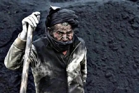 وام برای صنایع، بیمه برای کارگران/راهکار رئیس کانون کارگران ساختمانی در شرایط جنگی