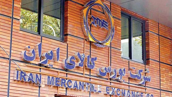 اولین خودرو از مسیر گواهی سپرده تحویل شد/ آغاز فصل تازه معاملات شفاف در بازار خودرو