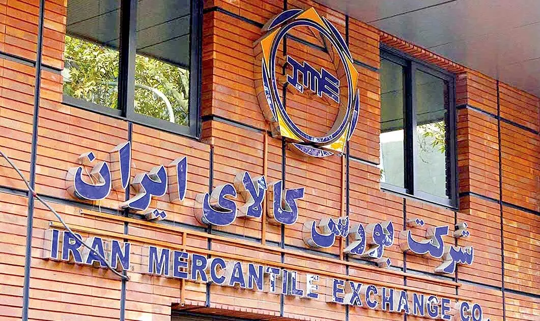 اولین خودرو از مسیر گواهی سپرده تحویل شد/ آغاز فصل تازه معاملات شفاف در بازار خودرو