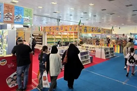 کتاب از سبد خانوار جا می‌ماند؟ هشدار درباره افت تیراژ و سرانه پایین کتاب کودک