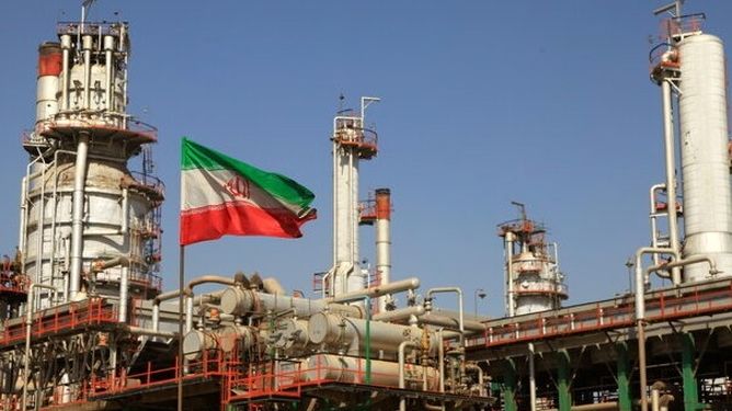 جهش فناورانه در میادین مشترک؛ نفت ایران روی پای خود ایستاد