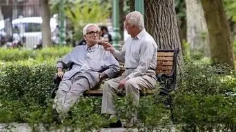 واریز کامل حقوق فروردین بازنشستگان تأمین اجتماعی/پرداخت‌ها فعلاً علی‌الحساب