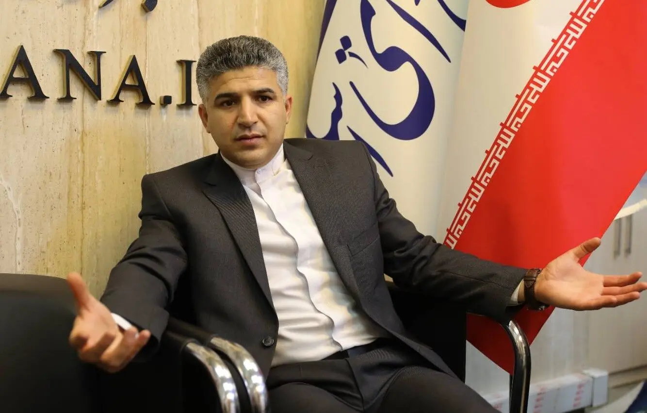 بی‌ثباتی ارزی، تولید را بلاتکلیف کرده است/ دولت سخنگوی اقتصادی معرفی کند