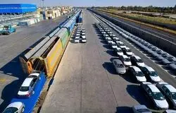 آغاز ترخیص واردات خودرو از بندر خشک آپرین/۶ هزار دستگاه در صف انتقال+فیلم