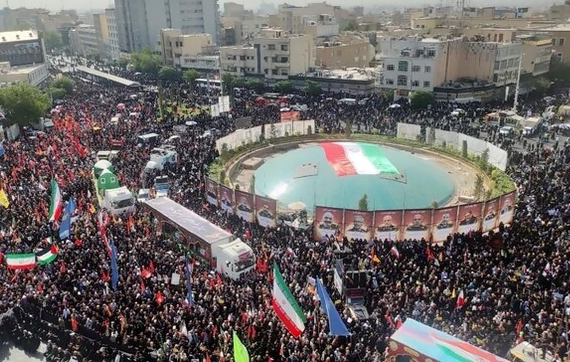 تشییع پیکر ۶۰ شهید اقتدار در تهران