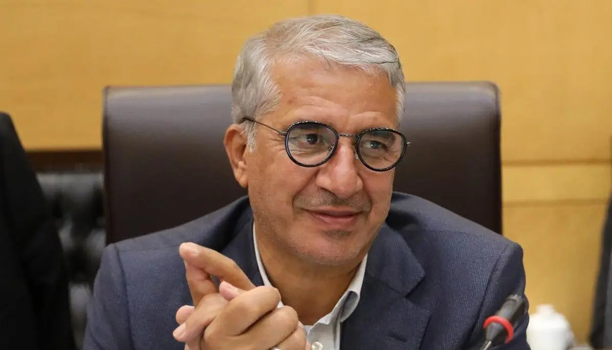 نوسانات ارزی نیازمند اصلاح فوری سیاست‌های ارزی دولت و بانک مرکزی