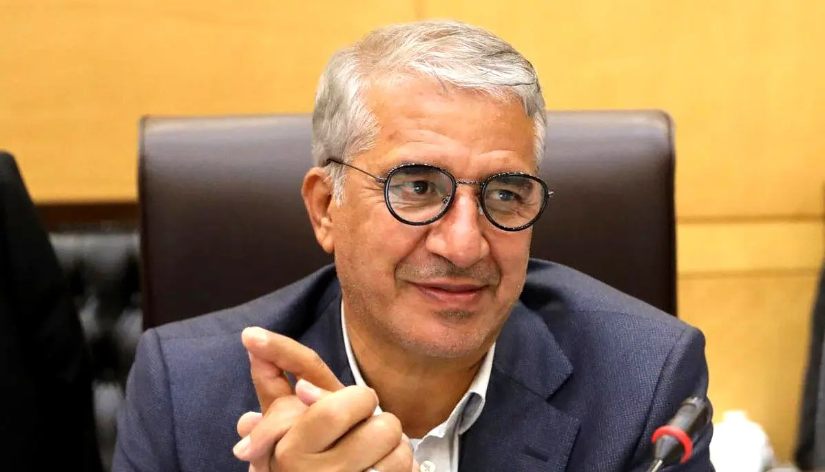 نوسانات ارزی نیازمند اصلاح فوری سیاست‌های ارزی دولت و بانک مرکزی
