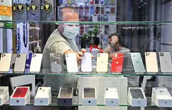 احتکار موبایل یا رسوب کالای فاقد ساتا؟ روایت تازه از پشت‌پرده گرانی گوشی