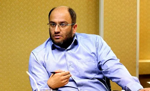 کاهش عرضه خودروهای وارداتی؛ مشکل از تحریم‌هاست یا مداخله دولت؟
