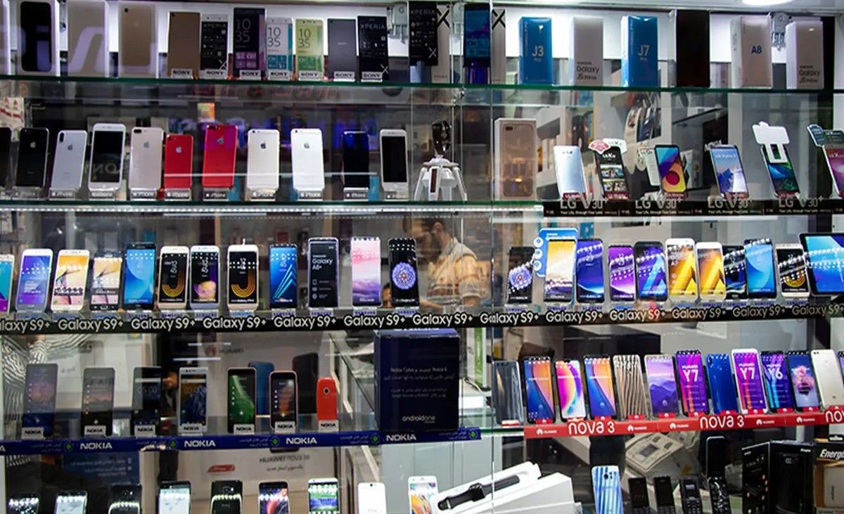 بازار موبایل در بن‌بست قیمتی/نه خبری از ارزانی، نه نشانی از رونق