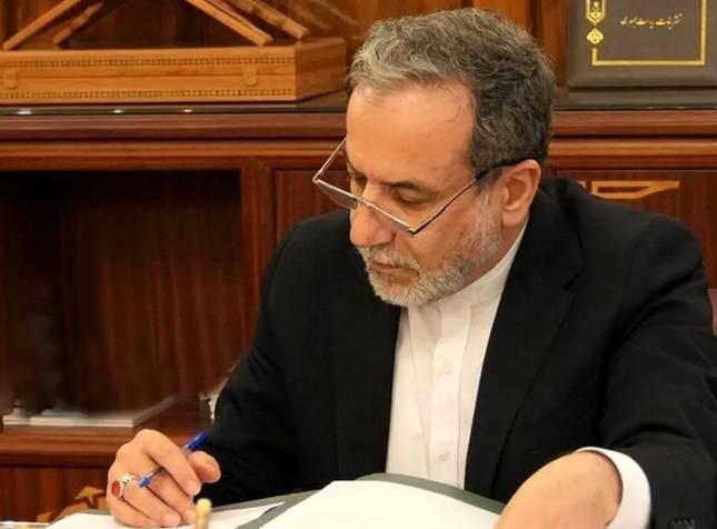 پیام عراقچی به مناسبت قهرمانی تیم ملی کشتی فرنگی در رقابت های جهانی