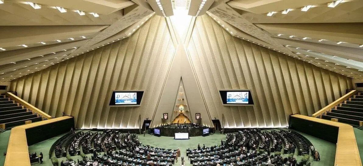 قرائت تذکرات کتبی نمایندگان به مسئولان اجرایی کشور