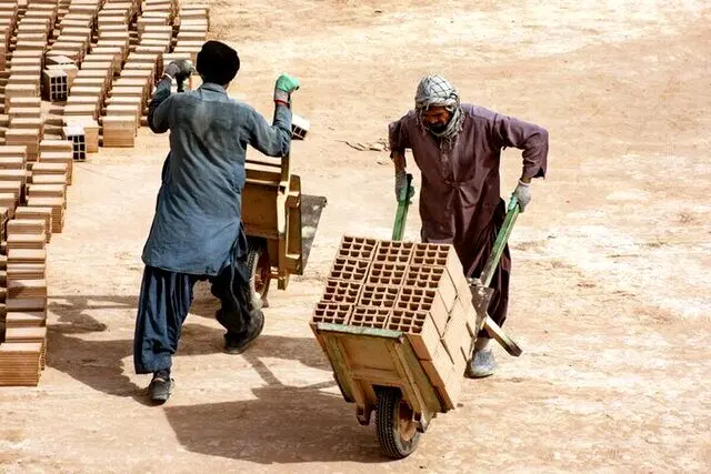 شناسایی و ساماندهی اتباع شاغل غیرمجاز در تهران / فرصت جایگزینی برای کارگران ایرانی