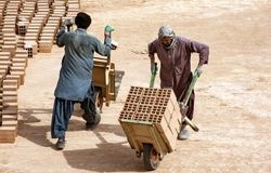 شناسایی و ساماندهی اتباع شاغل غیرمجاز در تهران / فرصت جایگزینی برای کارگران ایرانی
