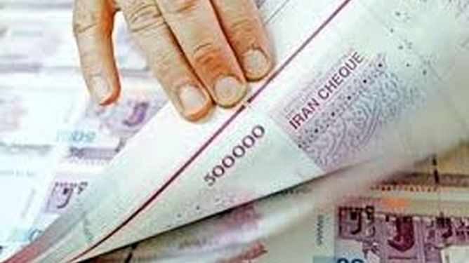 بار بدهی دولت به نظام بانکی رو به افزایش است