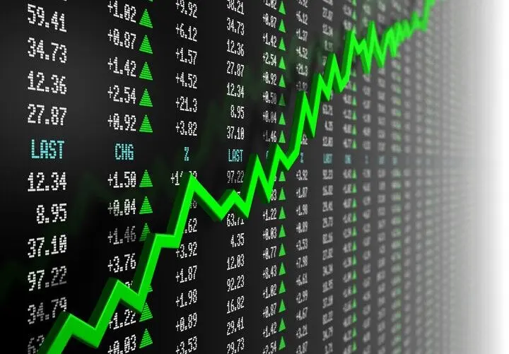 بورس تهران در اوج ۲.۶ درصدی؛ ورود ۸ هزار میلیارد تومان پول حقیقی و غلبه کامل تقاضا