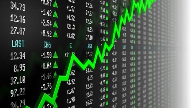 بورس تهران در اوج ۲.۶ درصدی؛ ورود ۸ هزار میلیارد تومان پول حقیقی و غلبه کامل تقاضا